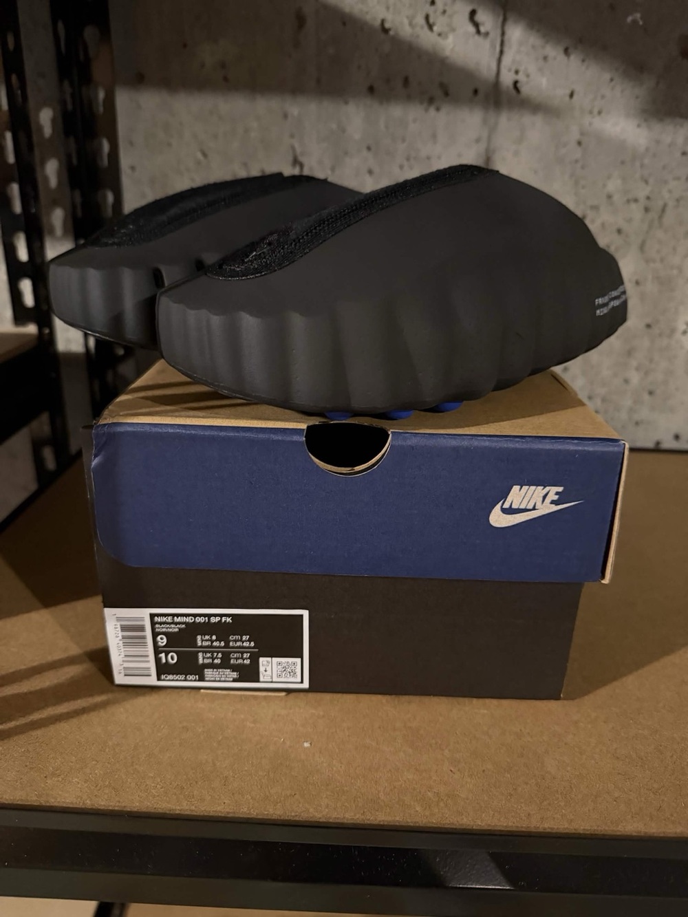 Nike mind fragment slides- size 9 - Picture 4 of 5